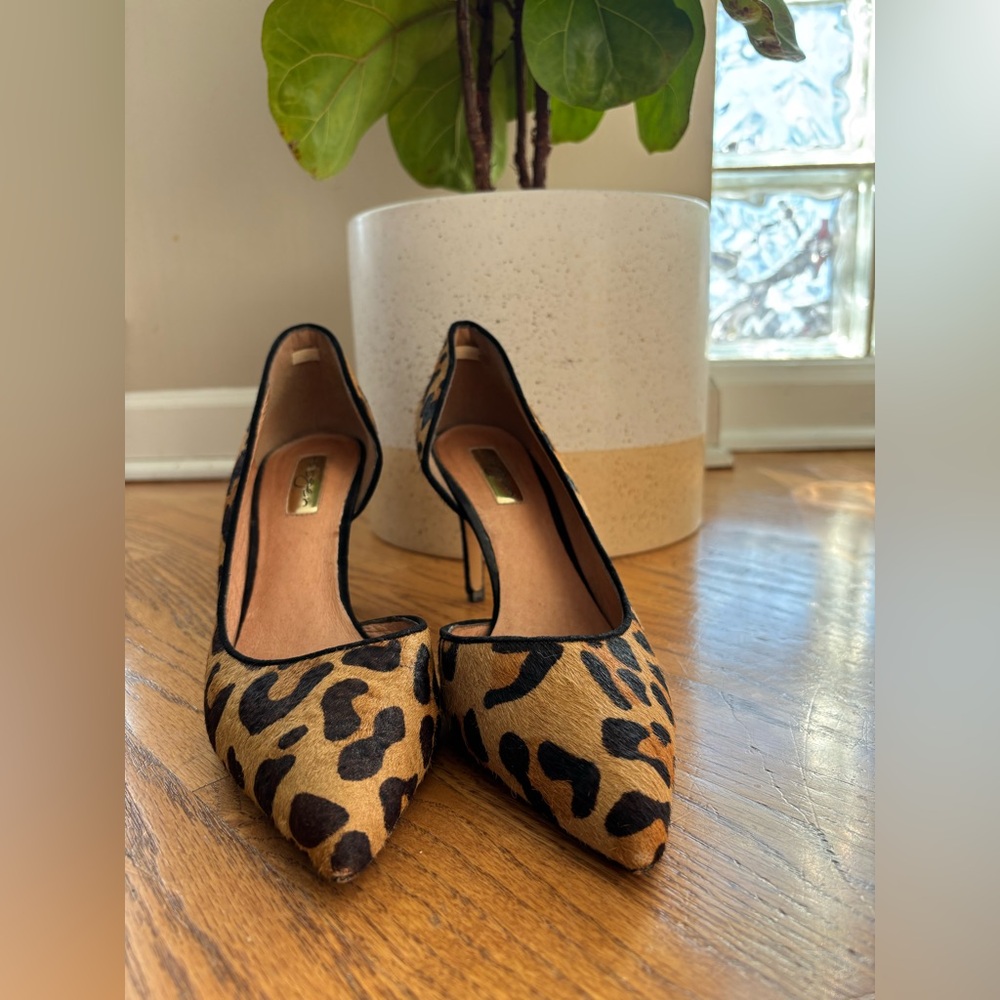 VGUC Halogen Marlie D’Orsay Heels in Genuine Calf Hair Tan Leopard (Size 7)